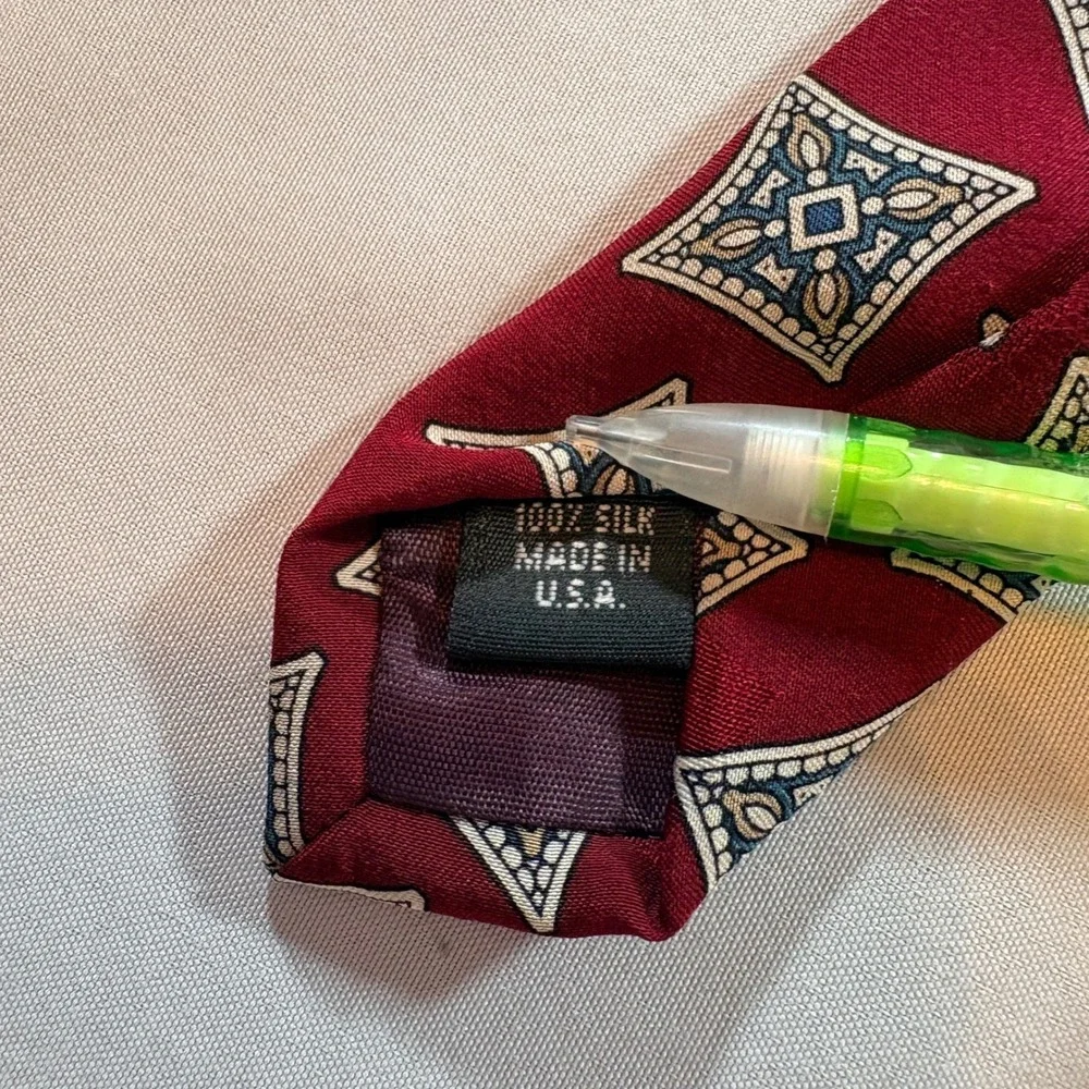 Liberty of London Silk Necktie Mens Burgundy Red Geometric Diamond Classic Tie